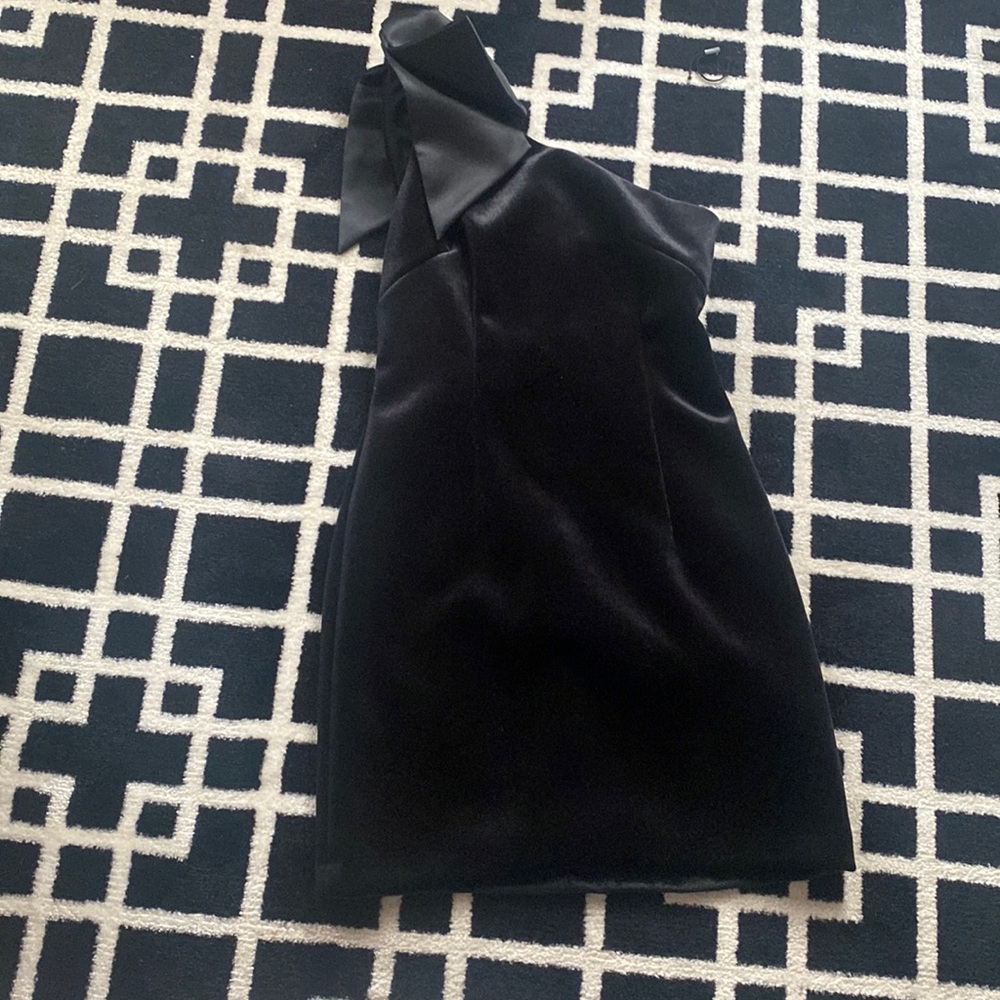 Aqua velvet black dress